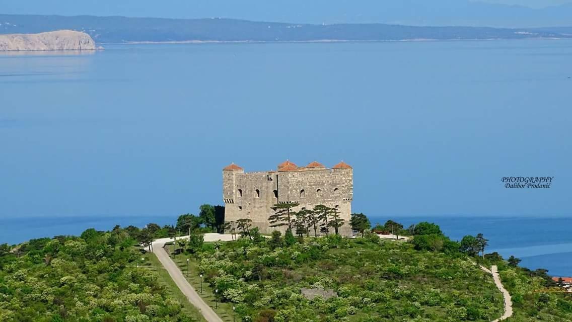 Apartment Danijela Senj  Εξωτερικό φωτογραφία