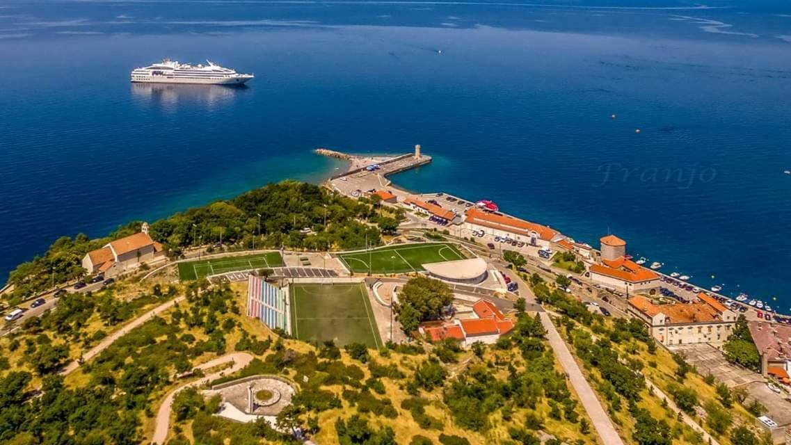Apartment Danijela Senj  Εξωτερικό φωτογραφία